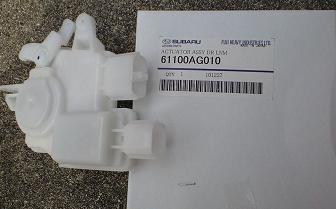 61100AG000 Subaru Motor acionador de abertura/fechamento da porta dianteira direita
