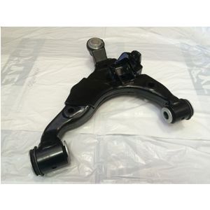 4806960050 Toyota Braço oscilante inferior esquerdo de suspensão dianteira