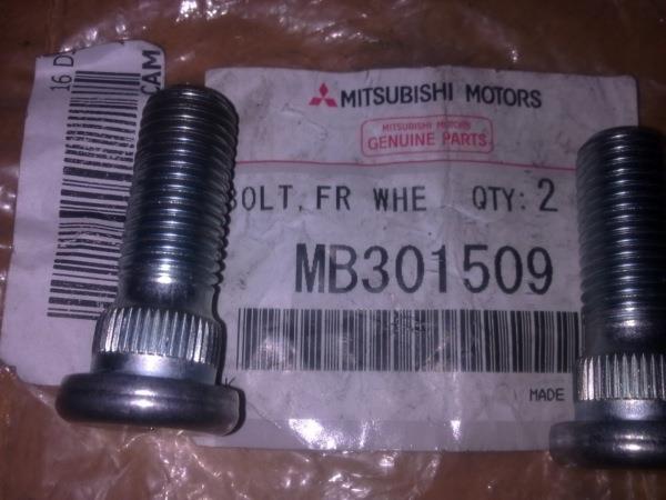 MB301509 Mitsubishi Prego de roda dianteiro