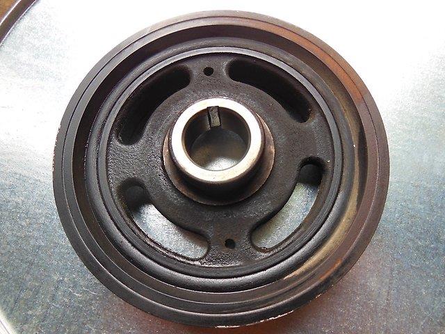 12303ED001 Nissan/Infiniti Polia de cambota
