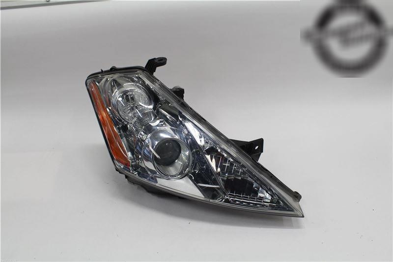 26010CC00A Nissan/Infiniti Luz direita