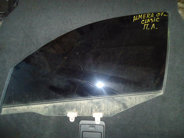 8030195F0A Nissan/Infiniti Vidro da porta dianteira esquerda