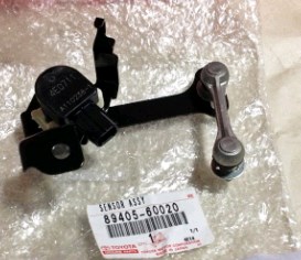 Sensor dianteiro direito do nível de posição de carroçaria Toyota 8940560020 preço, a partir de 47,96 USD