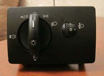 Comutador das luzes no "painel de instrumentos" VAG 4M5T13A024LA preço, a partir de 8,75 USD