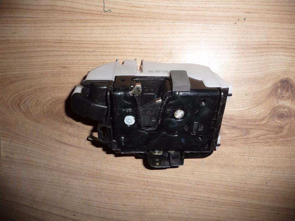 Fecho da porta dianteira esquerda Seat Ibiza II 6K1
