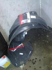 868221C500 Hyundai/Kia Guarda-barras do pára-lama traseiro direito