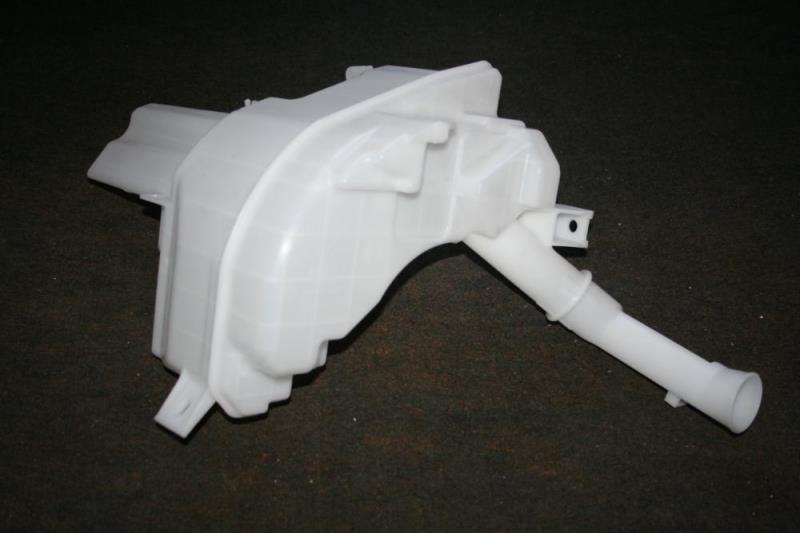 CC3367480A Mazda Tanque de fluido para lavador de vidro