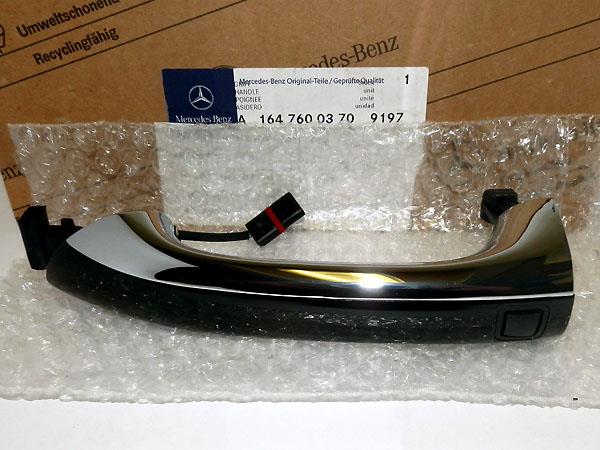 A16476003709197 Mercedes Maçaneta externa dianteira/traseira da porta esquerda