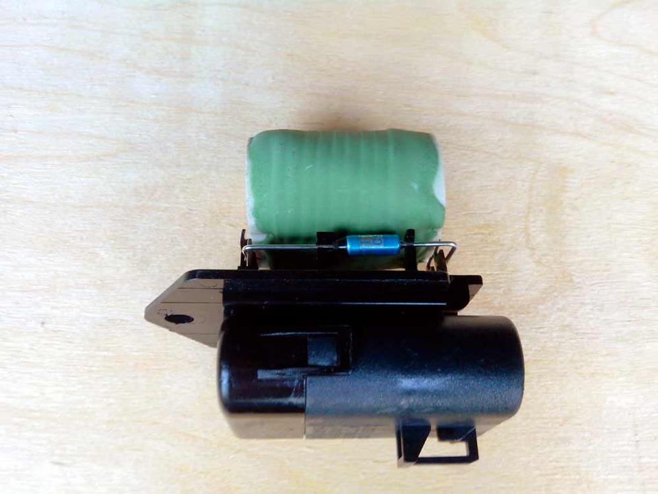 CFR8000P Mahle Original Regulador de revoluções de ventilador de esfriamento (unidade de controlo)