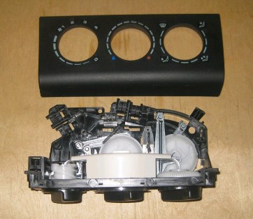 Unidade de controlo dos modos de aquecimento/condicionamento Volkswagen Passat B3, B4 3A5, 351, 315