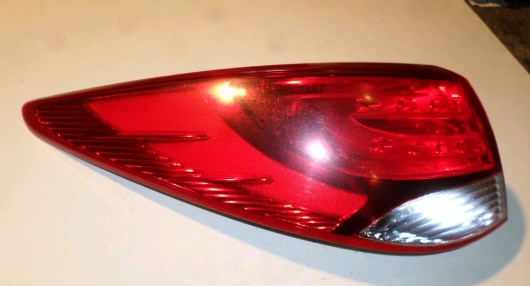 924012Y000 Hyundai/Kia Lanterna traseira esquerda externa