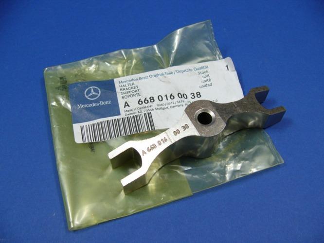6680160038 Mercedes Consola de fixação do injetor