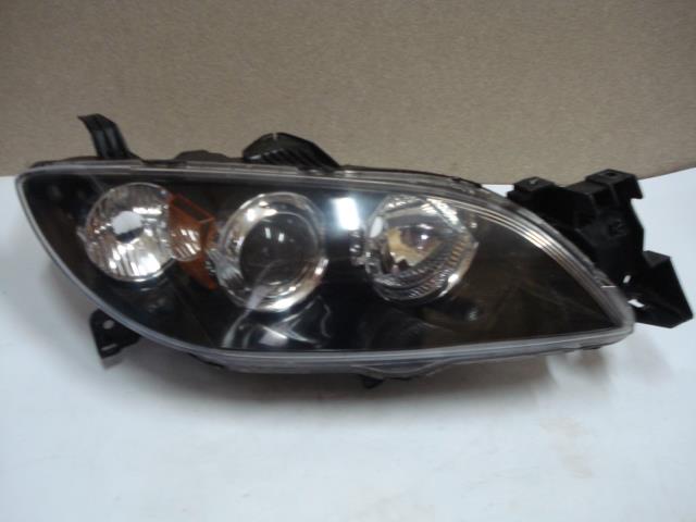 BP9R51031D Mazda Luz direita