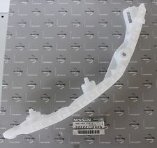 622221KA0A Nissan/Infiniti Consola do pára-choque dianteiro direito