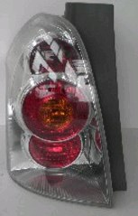 815610F020 Toyota Lanterna traseira esquerda