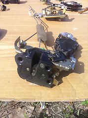 6935026020 Toyota Fecho de tampa de porta-malas (de 3ª/5ª porta traseira)