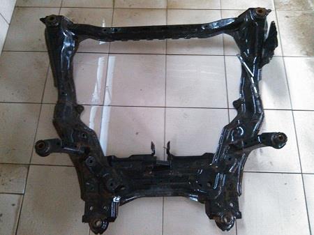 GS1D3480XH Mazda Viga de suspensão dianteira (plataforma veicular)