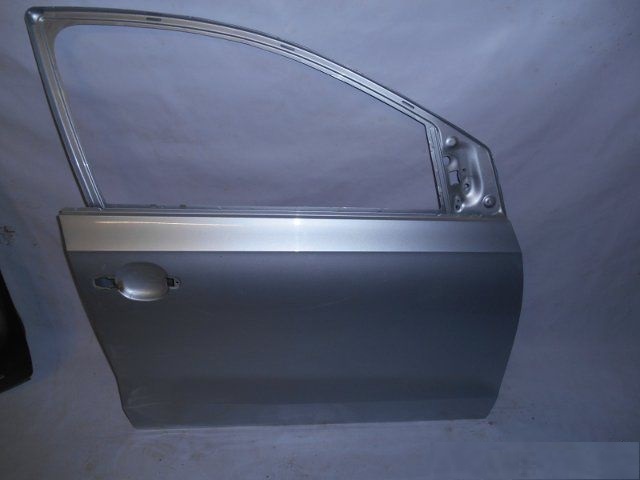 6RU831056G VAG Porta dianteira direita