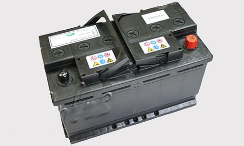 LR033179 Land Rover Bateria recarregável (PILHA)