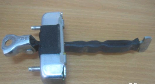 6861012200 Toyota Limitador dianteiro de abertura de porta