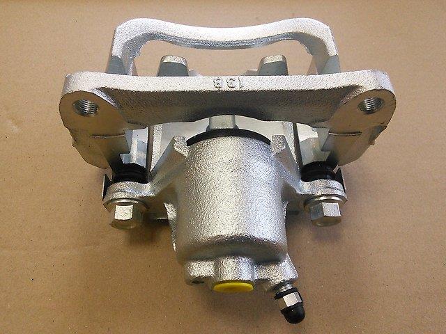 4783060080 Toyota Suporte do freio traseiro direito