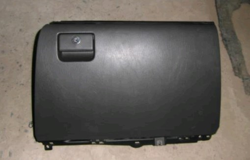 5550160180B0 Toyota Tampa da caixa para luvas (porta-luvas)