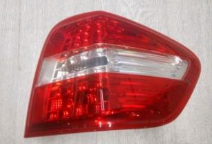 A1648203064 Mercedes Lanterna traseira direita