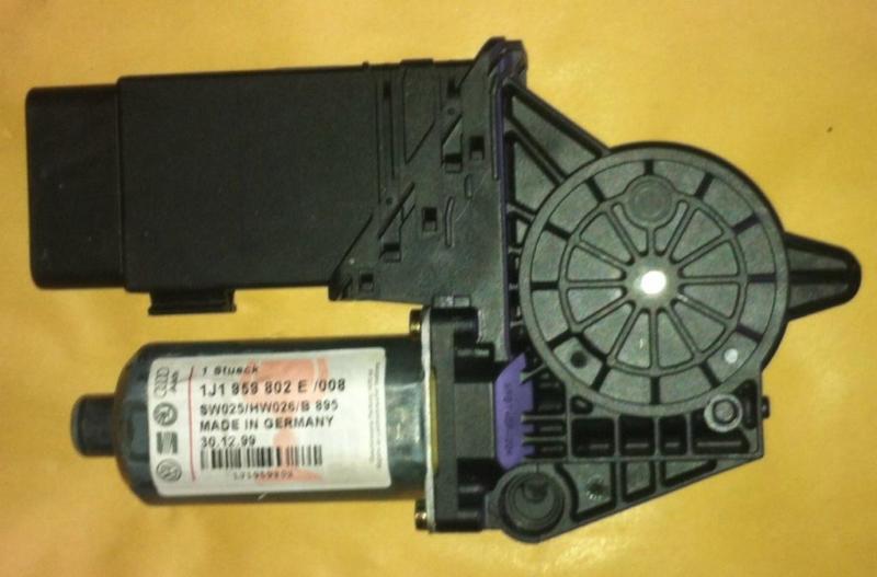 1J1959802E008 VAG Motor de acionamento de vidro da porta dianteira direita