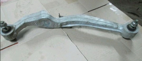 55120JD000 Nissan/Infiniti Braço oscilante superior direito de suspensão traseira