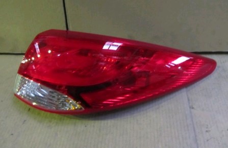 924022Y500 Hyundai/Kia Lanterna traseira direita externa