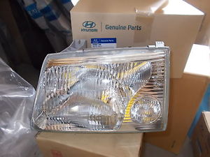 Luz esquerda para Hyundai Galloper  JK