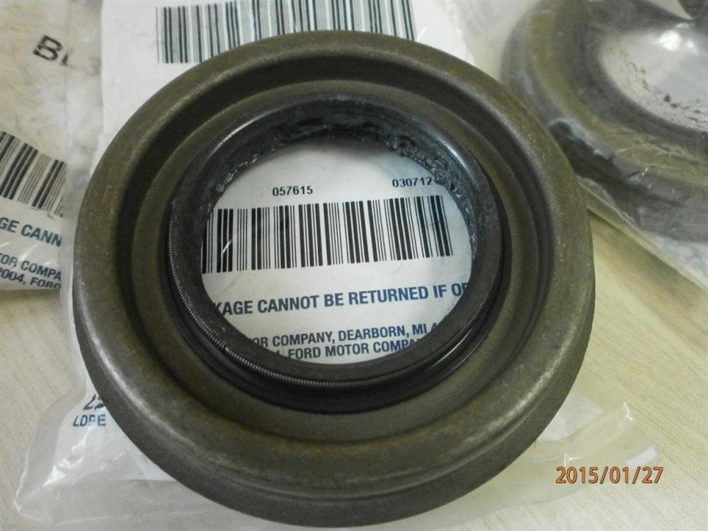 1498994 Ford Bucim da Caixa Automática de Mudança (de árvore de saída/secundária)