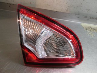 26559BR01A Nissan/Infiniti Lanterna traseira esquerda interna
