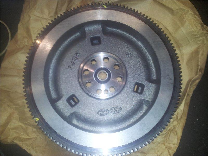232004A002 Hyundai/Kia Volante de motor