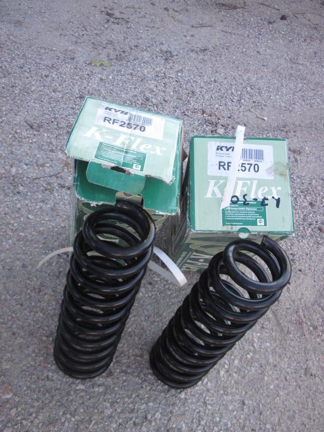 481316B010 Toyota Mola dianteira