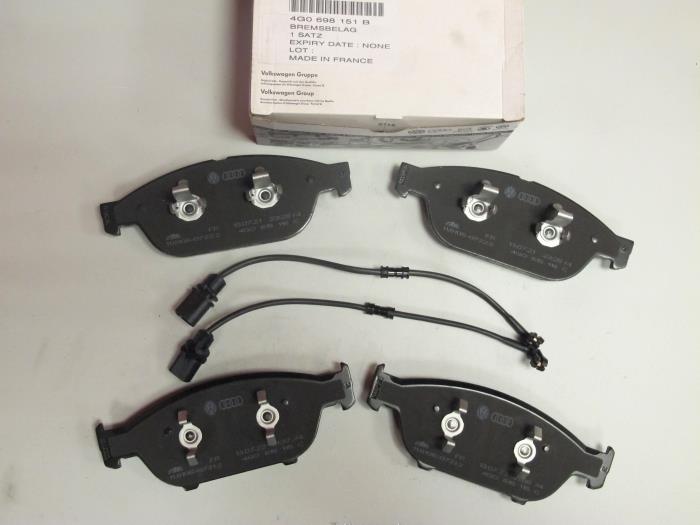 4G0698151M VAG Sapatas do freio dianteiras de disco