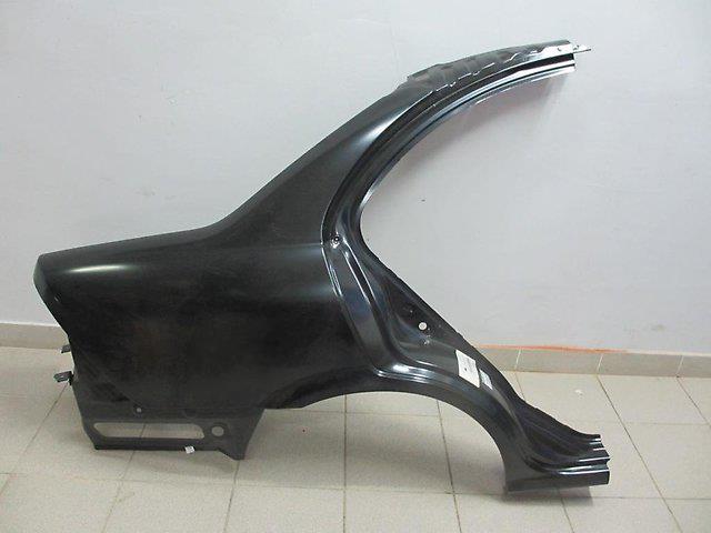 7810095F0B Nissan/Infiniti Pára-lama traseiro direito