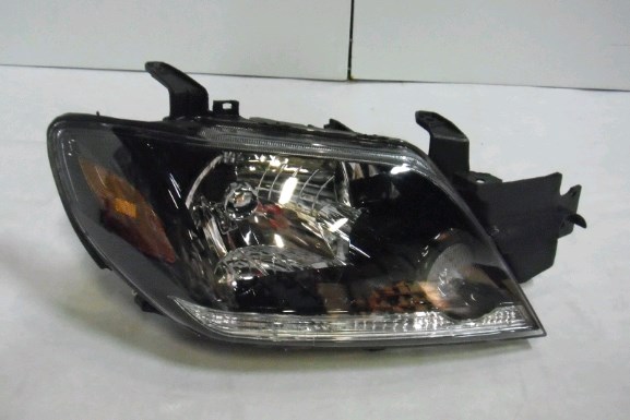 MR991922 Mitsubishi Luz direita