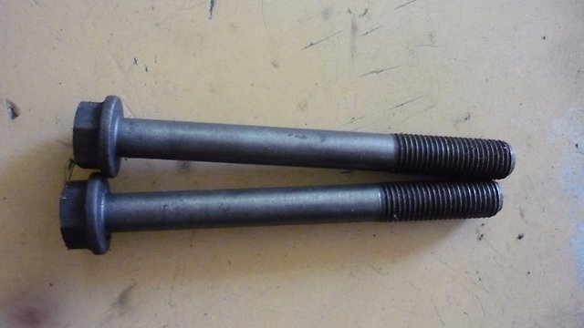 1105609D61 Nissan/Infiniti Parafuso de cabeça de motor (CBC)