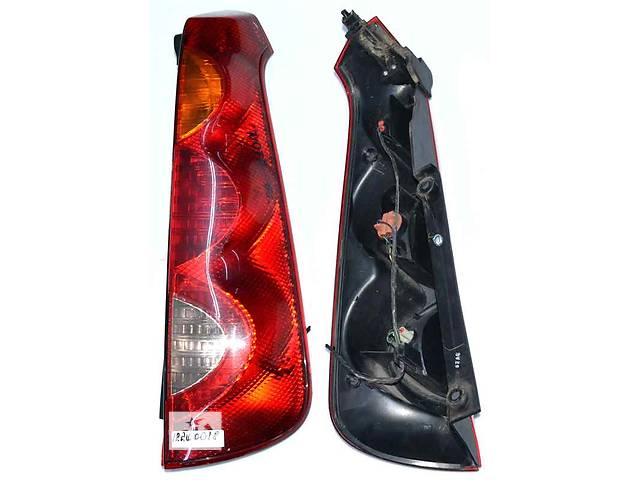 265509U000 Nissan/Infiniti Lanterna traseira direita