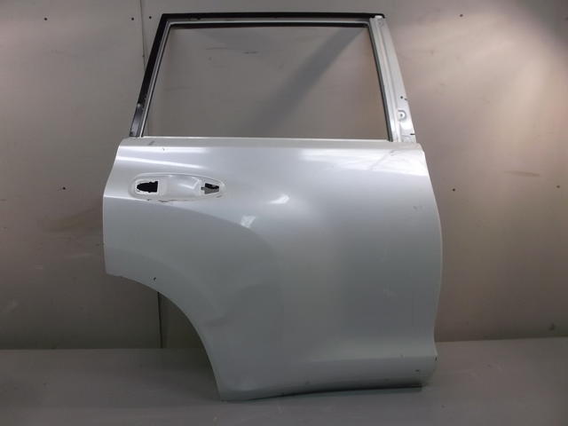 6700360470 Toyota Porta traseira direita