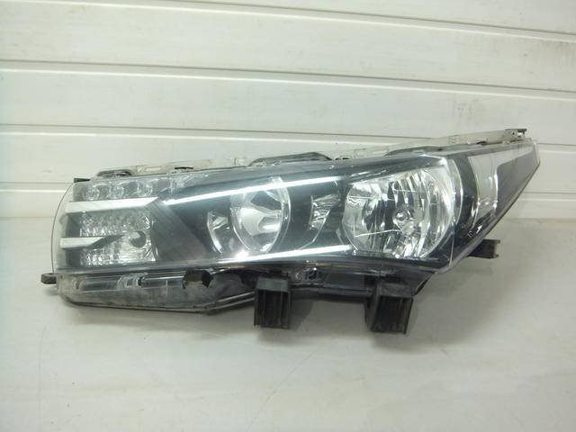 8117002E70 Toyota Luz esquerda