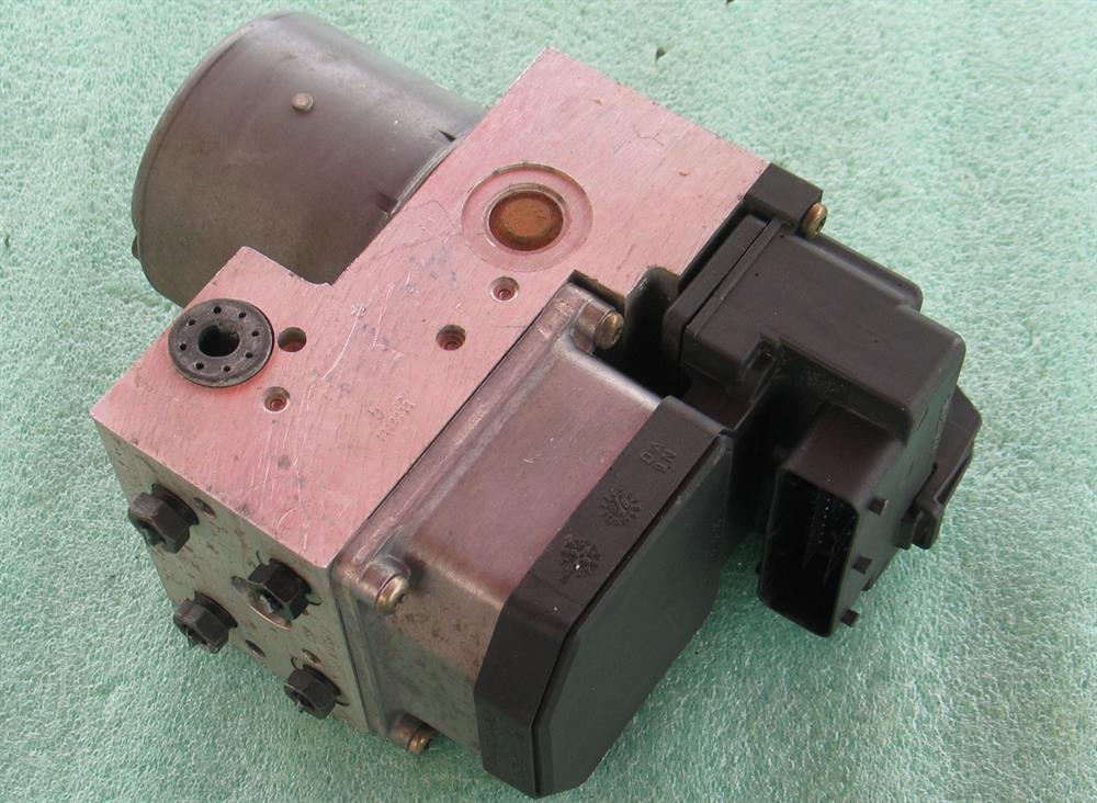 8E0614111AH VAG Unidade hidráulico de controlo ABS