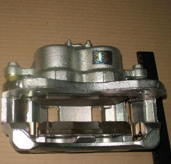 4811009152 Ssang Yong Suporte do freio dianteiro esquerdo