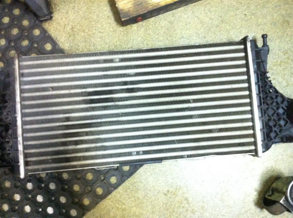 Radiador de intercooler Nissens 961458 preço, a partir de 254,02 USD