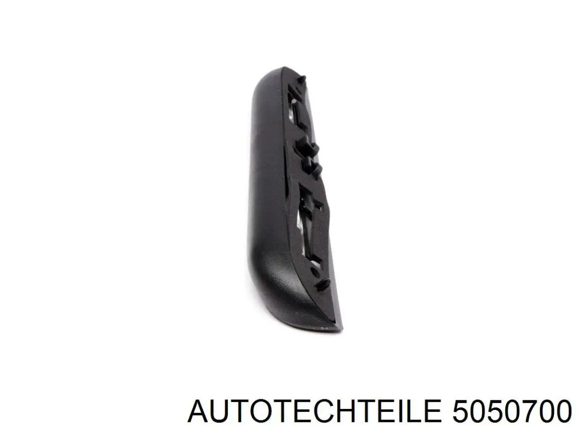 5050700 Autotechteile Lanterna da luz de fundo de matrícula traseira