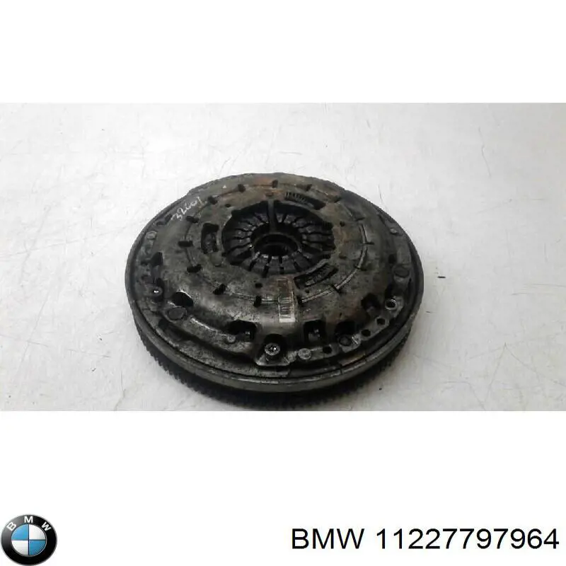 11227797964 BMW Volante de motor