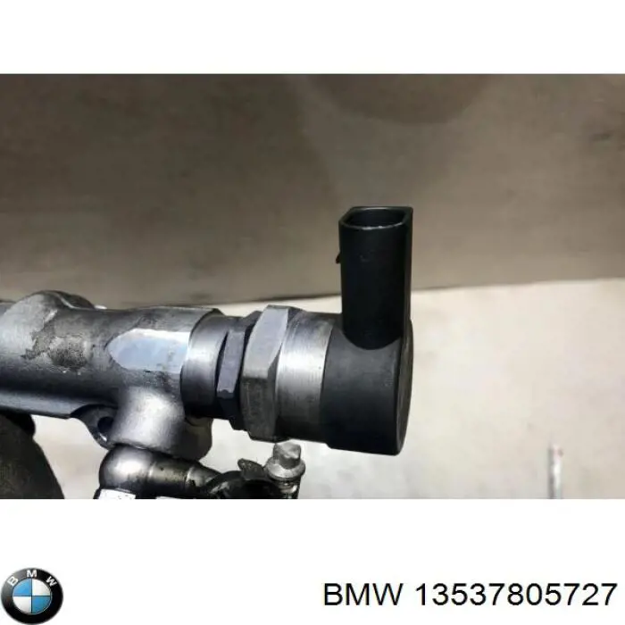 0445216015 Bosch Distribuidor de combustível (rampa)
