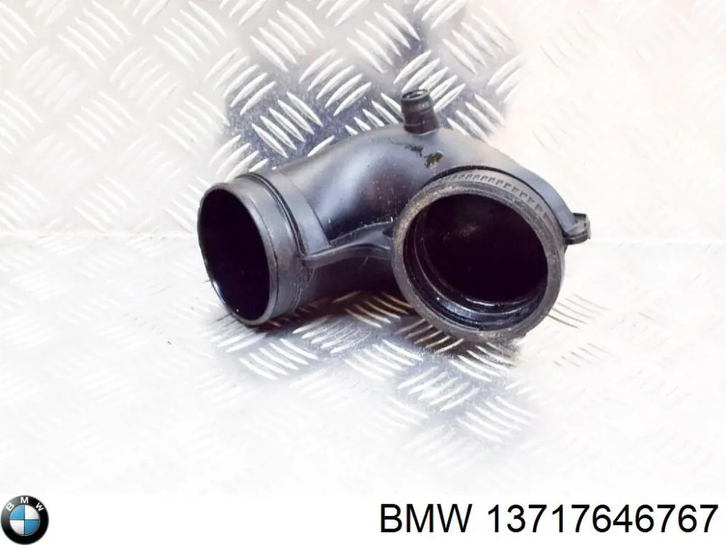 13717646767 BMW Cano derivado de ar, entrada de filtro de ar