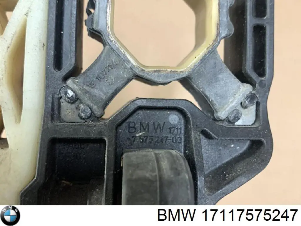 Consola (coxim de fixação) inferior do radiador BMW 17117575247 preço, a partir de 18,70 USD
